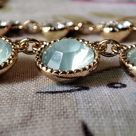 Milky Opaline Seafoam Crystal Glass Gold Tone Statement Necklace Crown Logo NEW - Picture 8 of 10